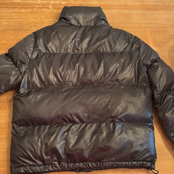 Black puffer coat - Picture 8 of 8
